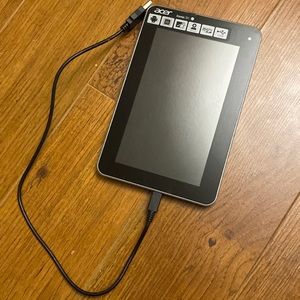 Acer Iconia B1 Small Tablet w USB Charging Cord 12.75 GB Internal Storage